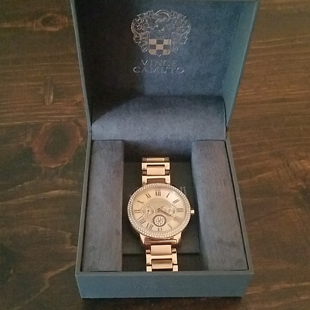 Watch - Picture 2 of 4